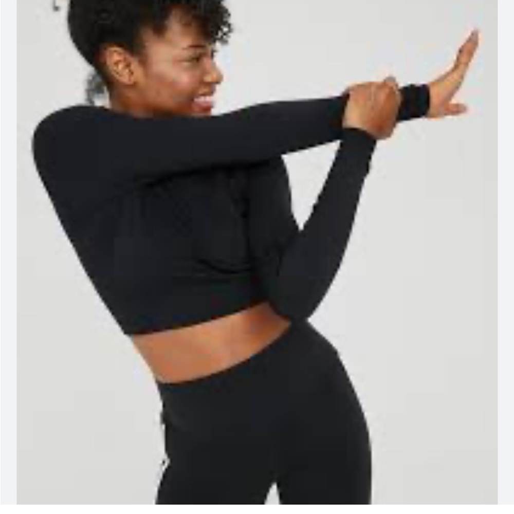 Aerie Offline Sidewalk Seamless Long Sleeve Crop T-shirt